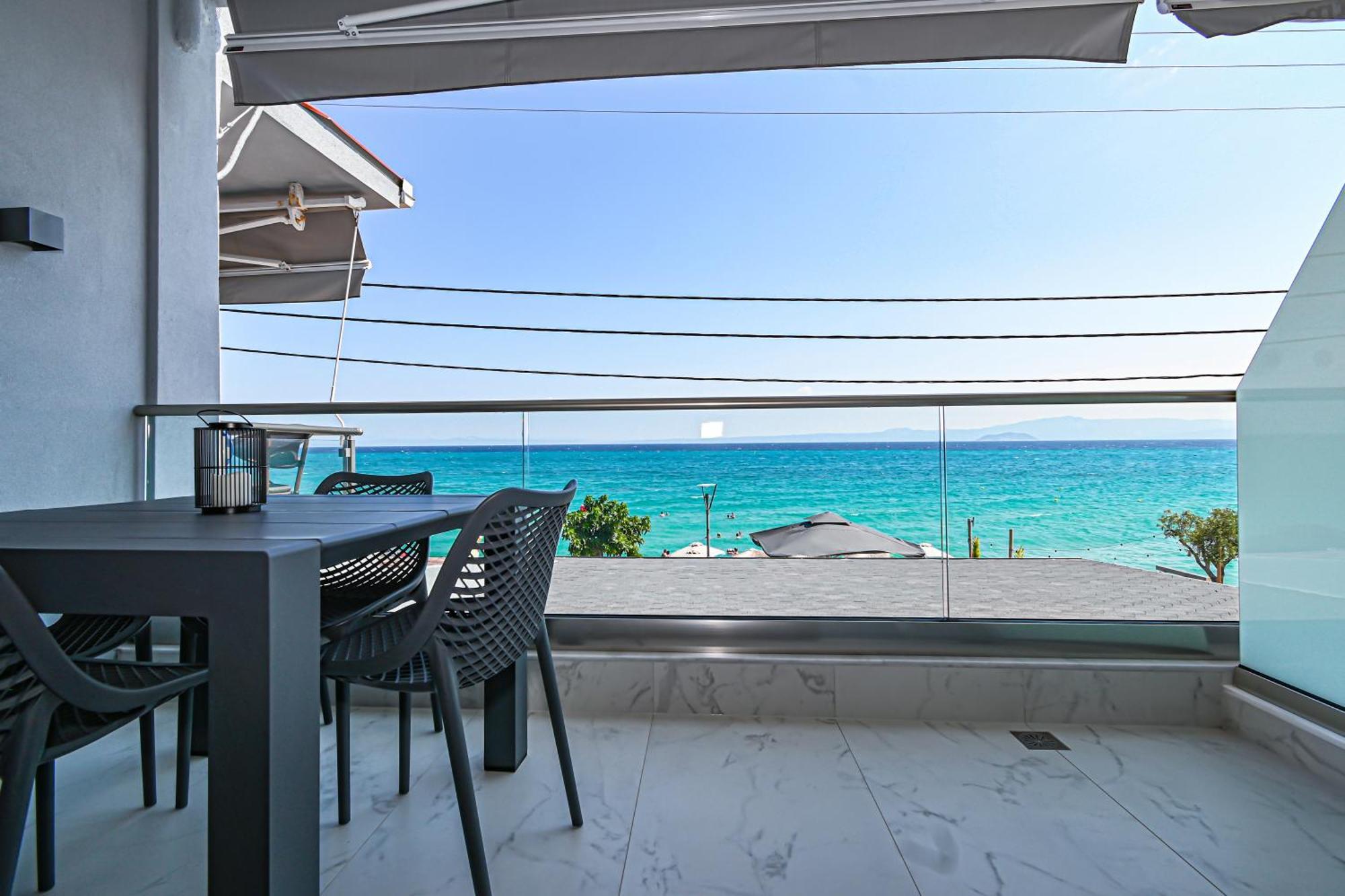 Kima Premium Apartments Pefkochori Bagian luar foto